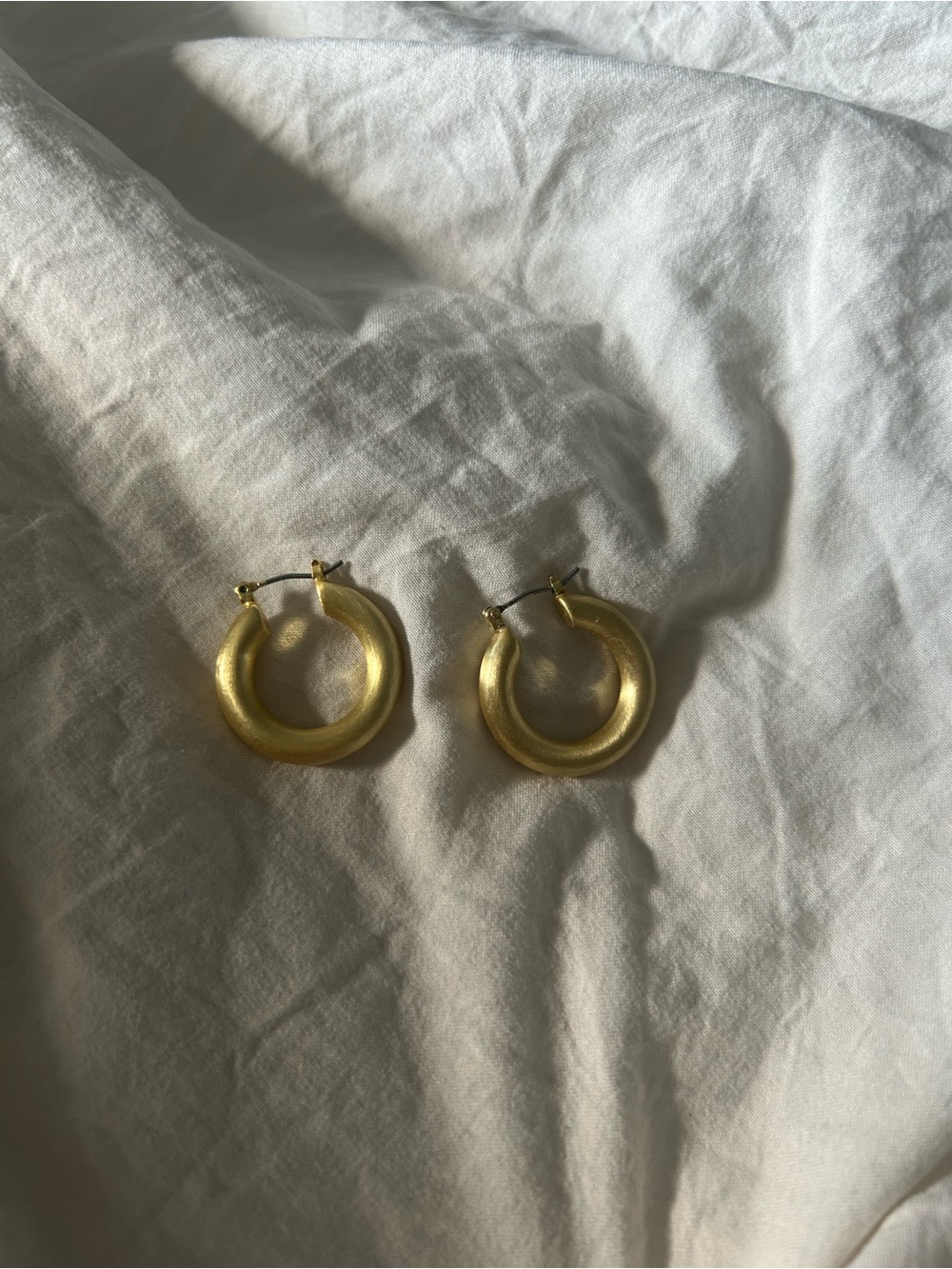 Francesca's Collections Matte Gold Chunky Hoop Earrings